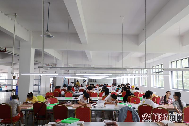 同康社区扶贫车间.jpg