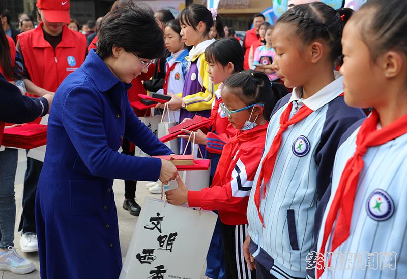 7B817D1C-9299-471B-88BD-A051AC59DFAF_IMAGE_10_LOW_0.jpg