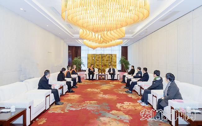 陈训华、宋晓路会见我市载誉归来的2020年全国劳动模范和全国先进工作者现场.jpg