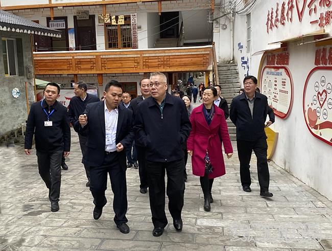 5C628799-CCFC-4D4B-8587-8FD37A6529EC_IMAGE_1_LOW_0.jpg