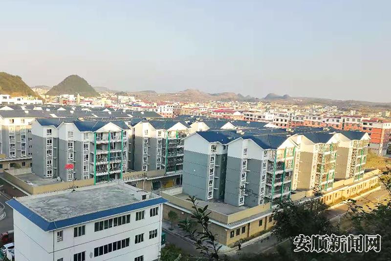 在镇上新建成的安全住房.png