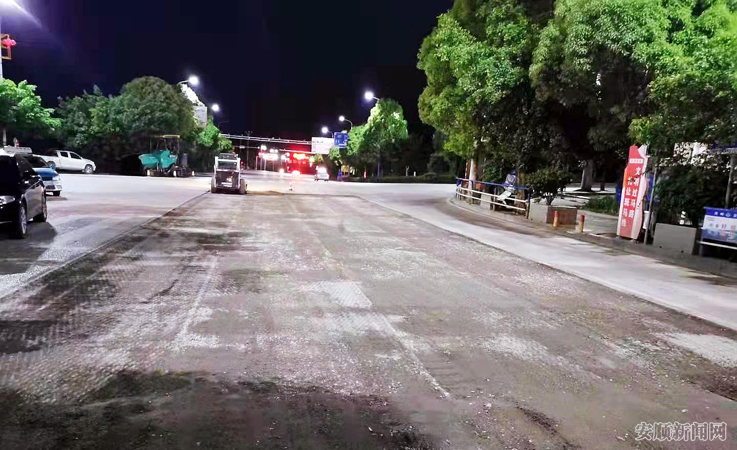 夜间修整路面1.jpg