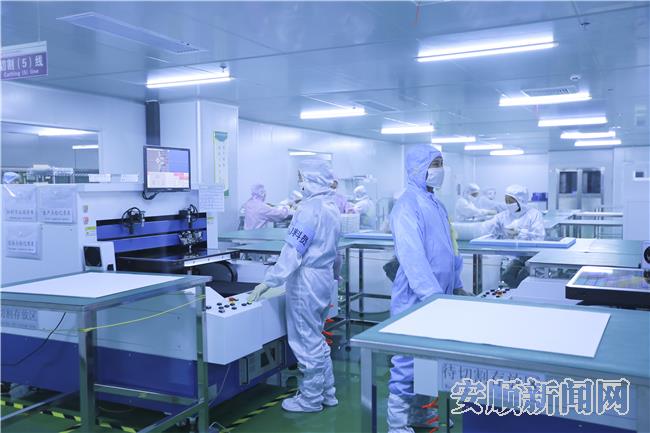 贵州华旭光电技术有限公司生产项目 陈婷摄 (1).jpg