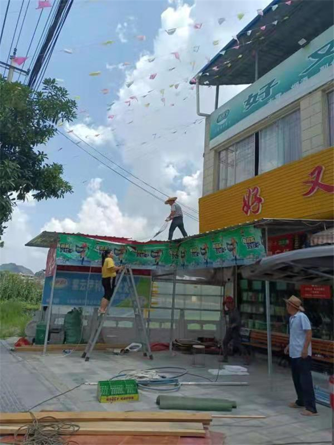 猫营镇拆除乱搭乱建临时建筑.jpg