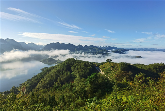 同合村黄家湾水库云雾美景.jpg