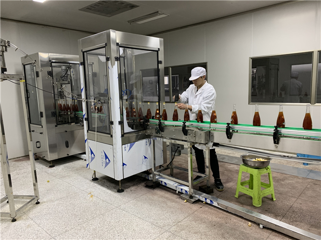位于关岭大健康民族药食产业园的贵州云上刺梨花科技有限公司生产车间.jpg
