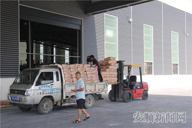图为成片装车.jpg