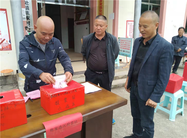 普定县选区 冯毓彬摄影.jpg