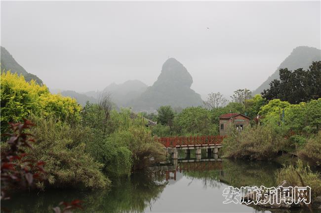 马鞍山村旁形似“大拇指点赞”的小山和村生态公园.jpg