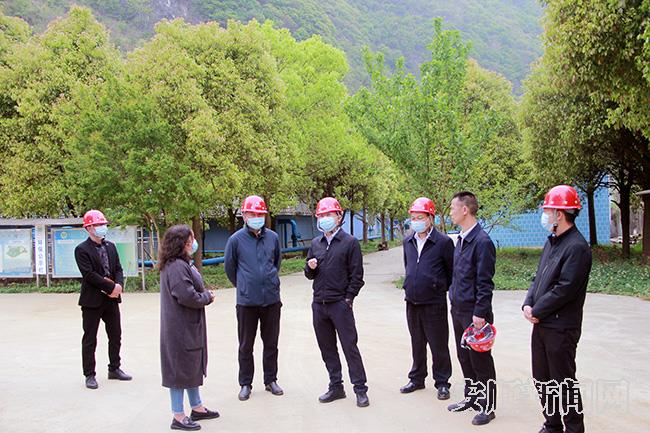 市领导赴紫云自治县开展安全生产、疫情防控督查检查工作.jpg