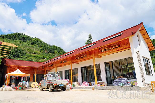 红星村正在建设中的花椒体验园.jpg