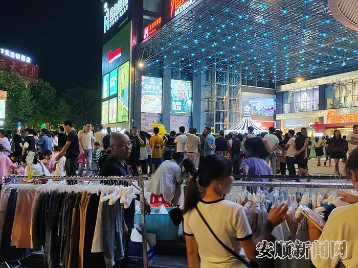 国贸附近的夜市.jpg