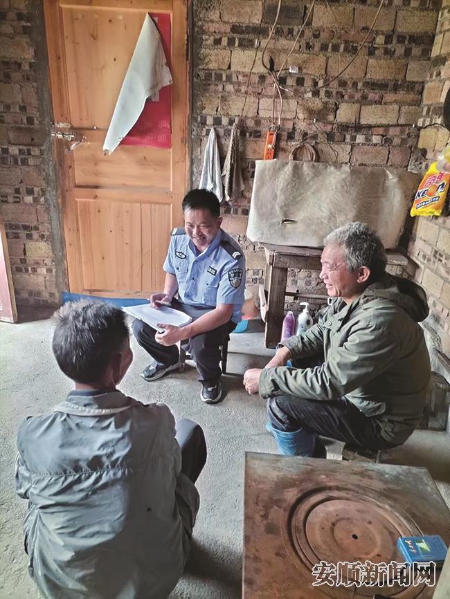 走访群众.jpg