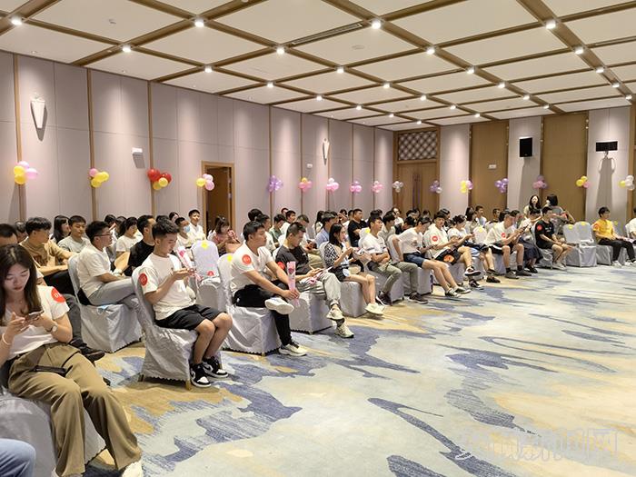 B8328A62-6FB0-417C-BB0F-DC2DC9FF29EE_IMAGE_2_LOW_0.jpg