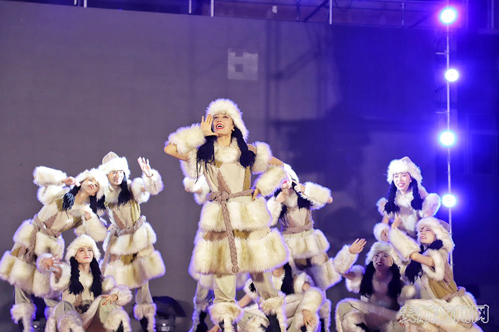 舞蹈表演《打歌打舞》.jpg