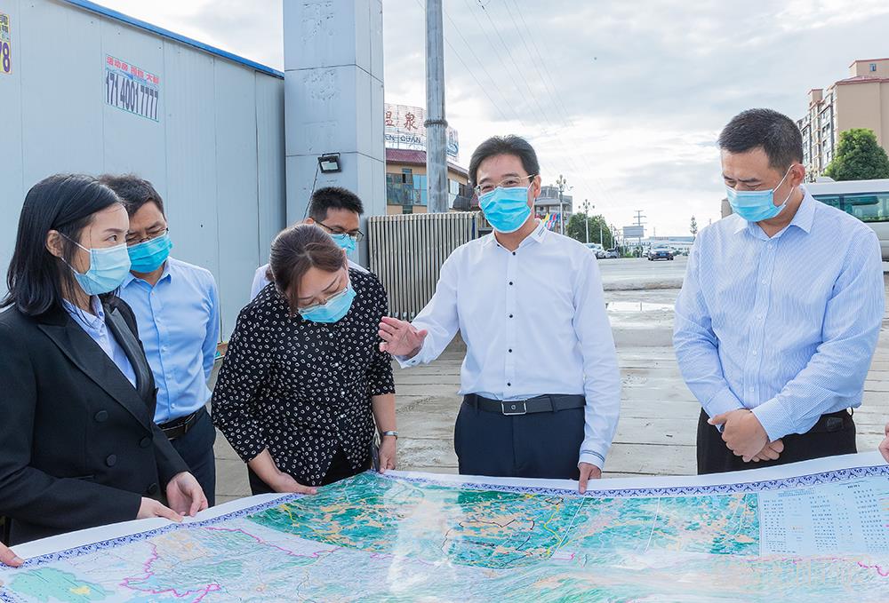 机场路向南延伸接黄果树大街段.jpg