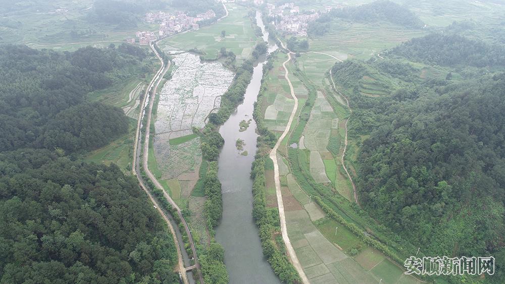 猫跳河白云镇邢江河河段.jpg