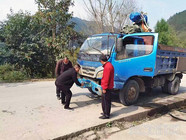 紫云自治县农机中心：部门联动 重锤维护农机安全1.jpg