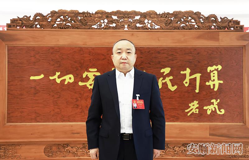 吕 庆.JPG