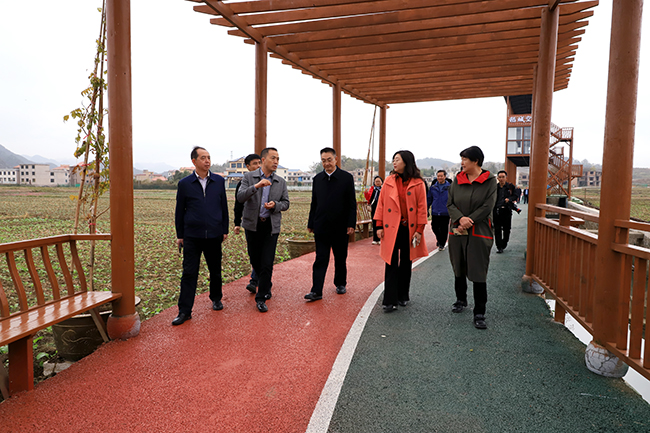 省文联赴安顺调研新文艺群体工作.jpg