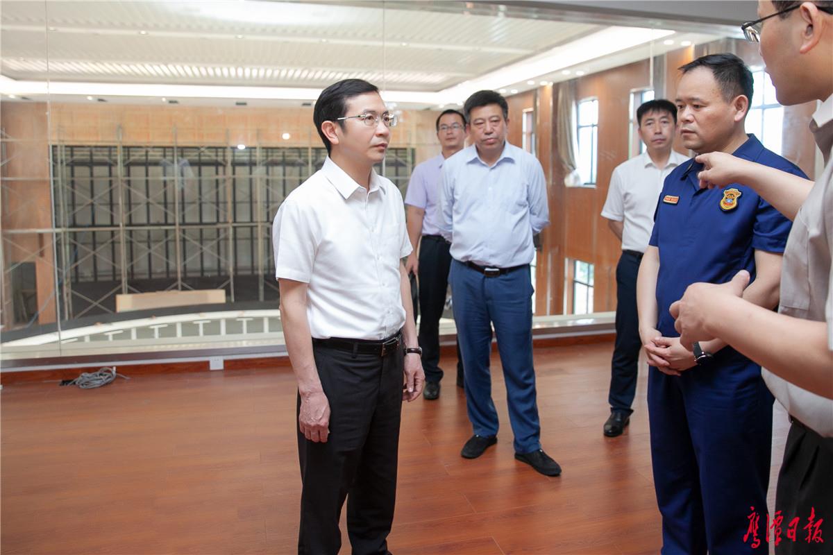 调研市消防救援支队2.jpg