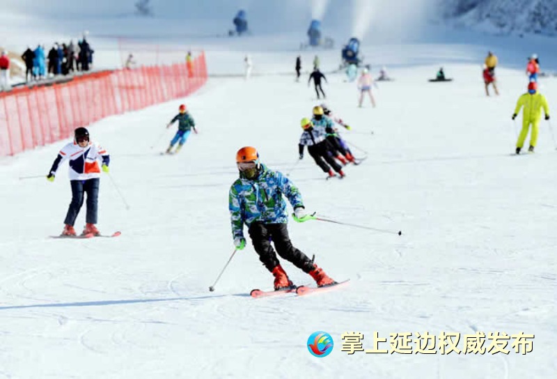 山城冰雪热！这两场青少年滑雪比赛在沙坪坝区同日举行爱游戏-爱游戏(AYX)体育官方网站-赔率最高在线投注平台